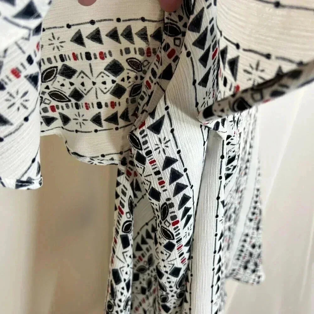 Entro Size Large Geometric Pattern Cold Shoulder … - image 5